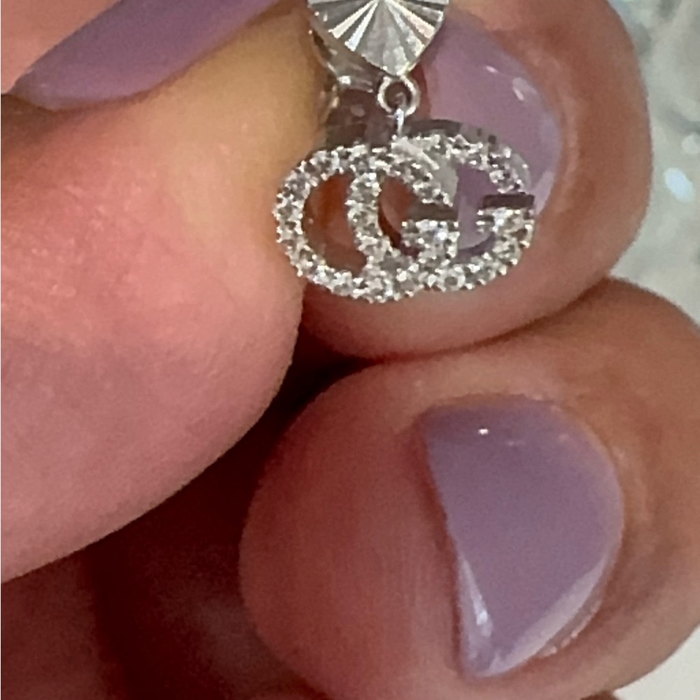 Gucci White Gold GG Running Heart Drop Diamond Earrings - Picture 6 of 9